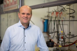 Towards entry "Big research funding for cheap metals"