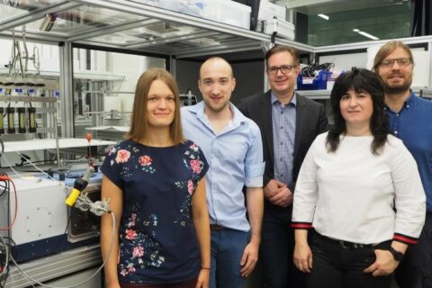 The FAU CIXEL team (from left to right): Manon Bertram, Fabian Waidhas, Prof. Dr. Jörg Libuda, Dr. Yaroslava Lykhach, Dr. Olaf Brummel (photo: Tobias Waehler).