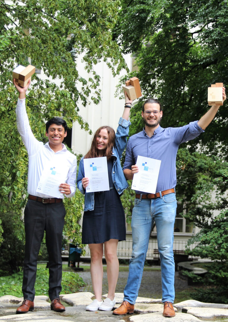 Dr. Stephan Müssig receives 1st prize of the Nano Innovation Award of the Center for NanoScience