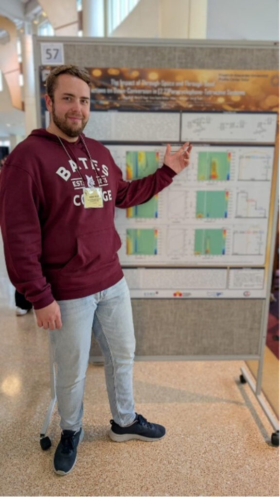 René Weiß presenting his poster on “The Impact of Through-Space and Through-Bond Interactions on Down-Conversion in [2.2]Paracyclophane-Tetracene Systems”