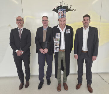 Towards entry "Dr. “Junior”"