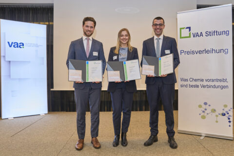 Dr. Jakob Reichstein, Dr. Ieva A. Cechanaviciute-Misiune, and Dr. Joe Hajjar (from left to right) accept the VAA Foundation's 2025 Excellence Award (Photo: Silke Steinraths Photography – VAA)