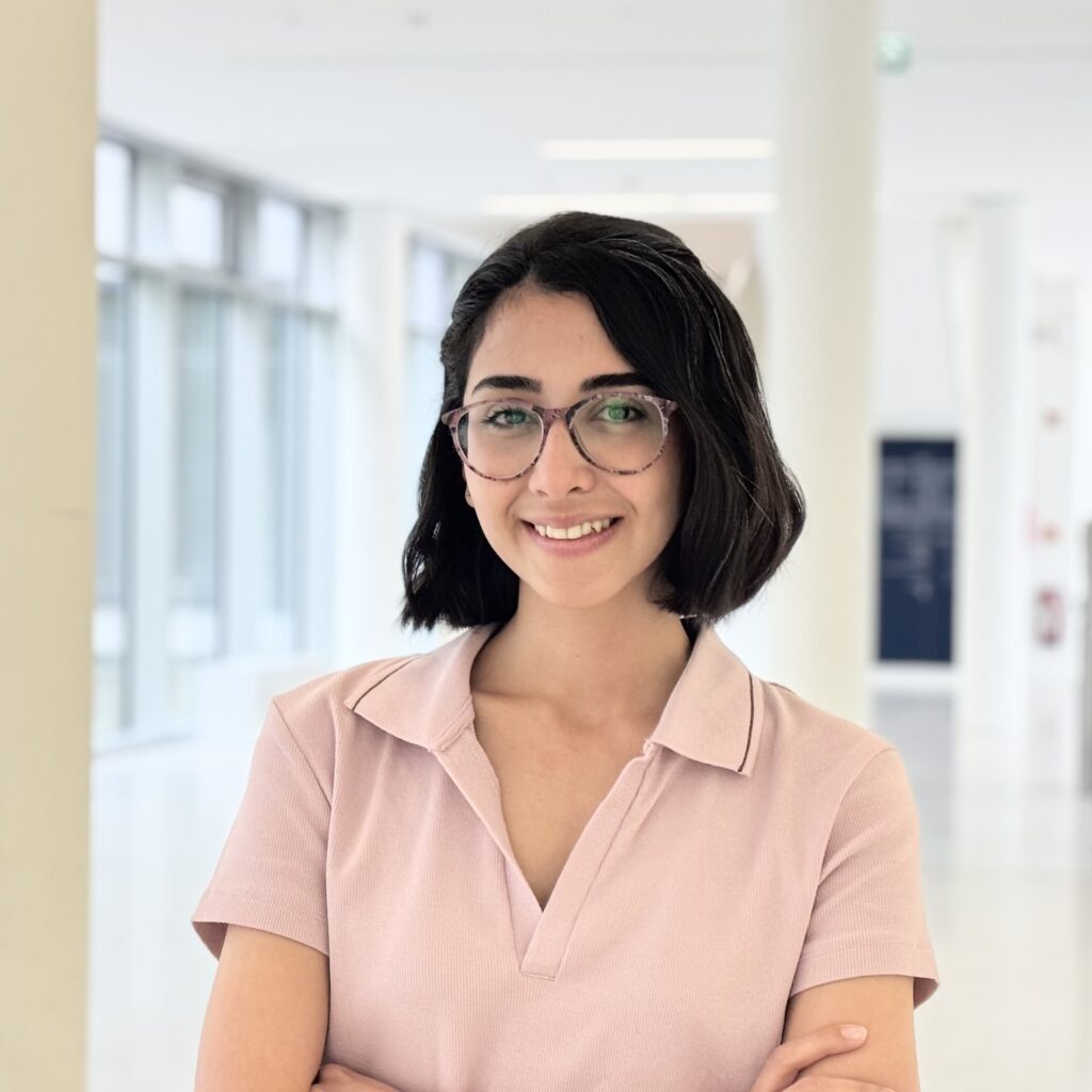 Fatemeh Delavar (Newsha)